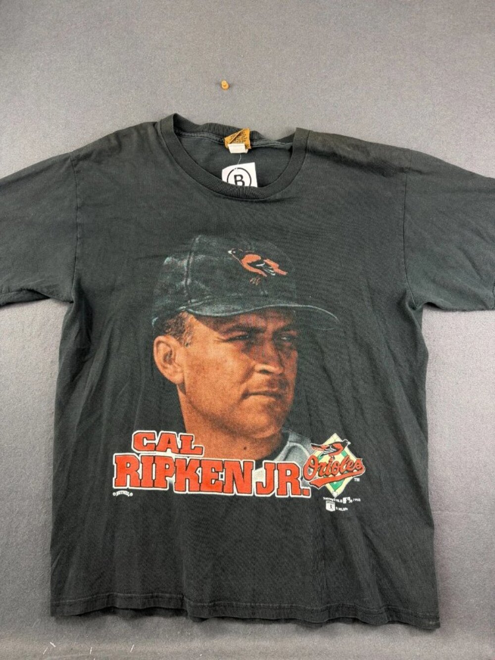 NWT Nutmeg Mens Black Baseball T-Shirt Cal Ripken Jr Baltimore Orioles Graphic L